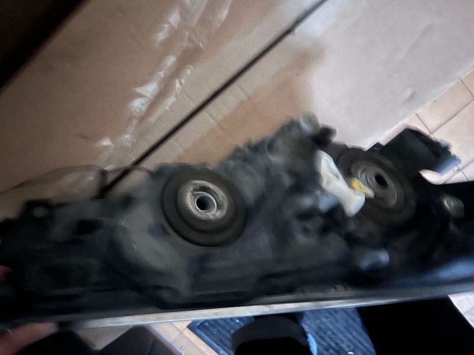 Фара передняя лева на Corolla