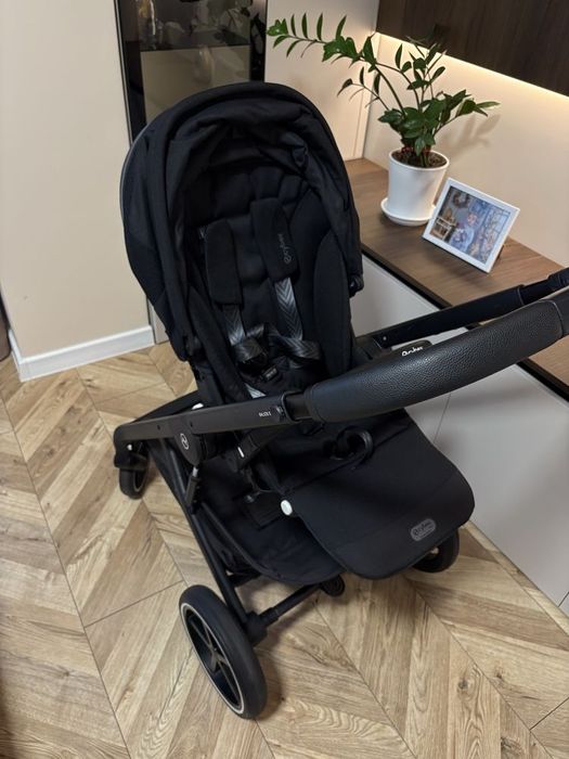 Cybex Balios S  2025 Moon Black