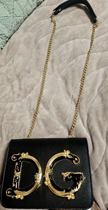 Уникална чанта-бижу