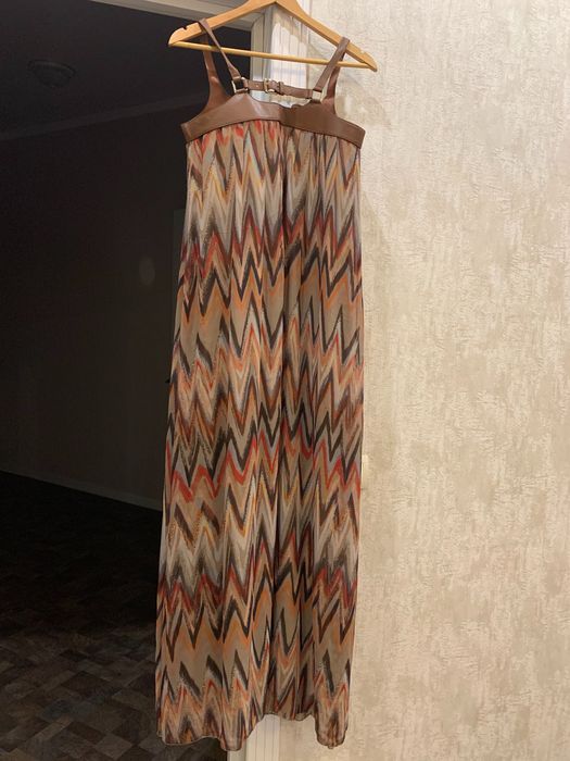 Стильное платье макси