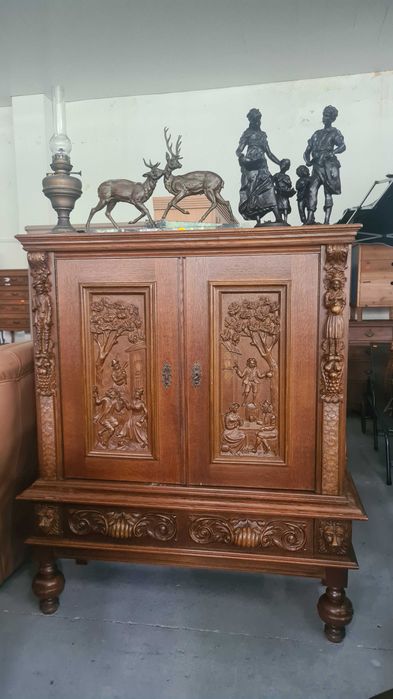 шкаф дърворезба гардероб внос от Европа