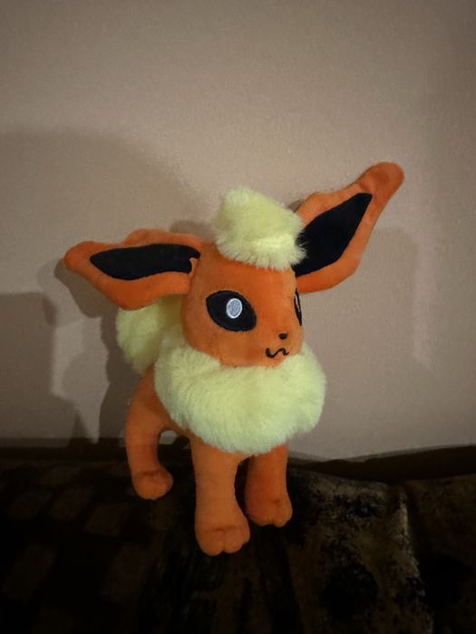 Jucarie plus Flareon originala Pokemon