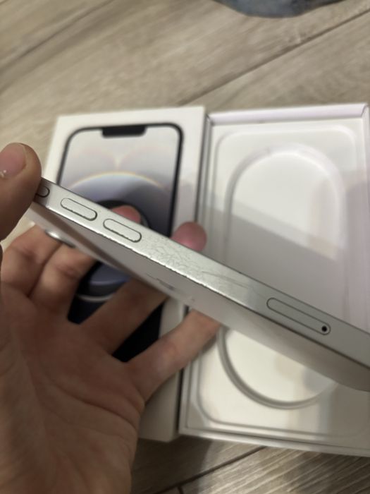 iPhone 16e 256GB White — 91% АКБ, полный комплект