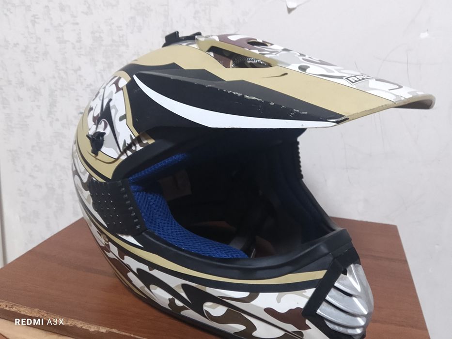 Срочно продаётся шлем в хорошем состоянии