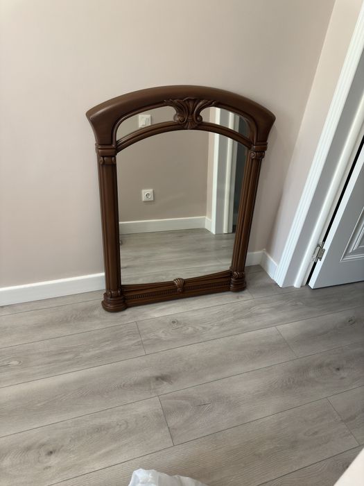 Зеркало в рамке