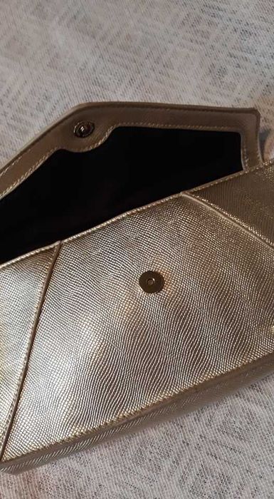 Лот в златисто- Портмоне/Victorias Secret/Диадема/Рокля