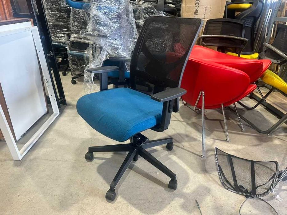 Ергономичен офис стол Rexsitt – мрежеста облегалка