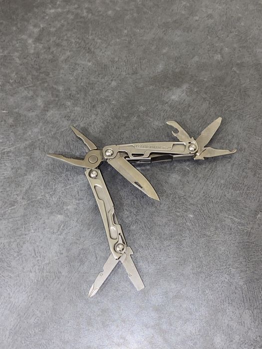 Мультитул Leatherman Rev