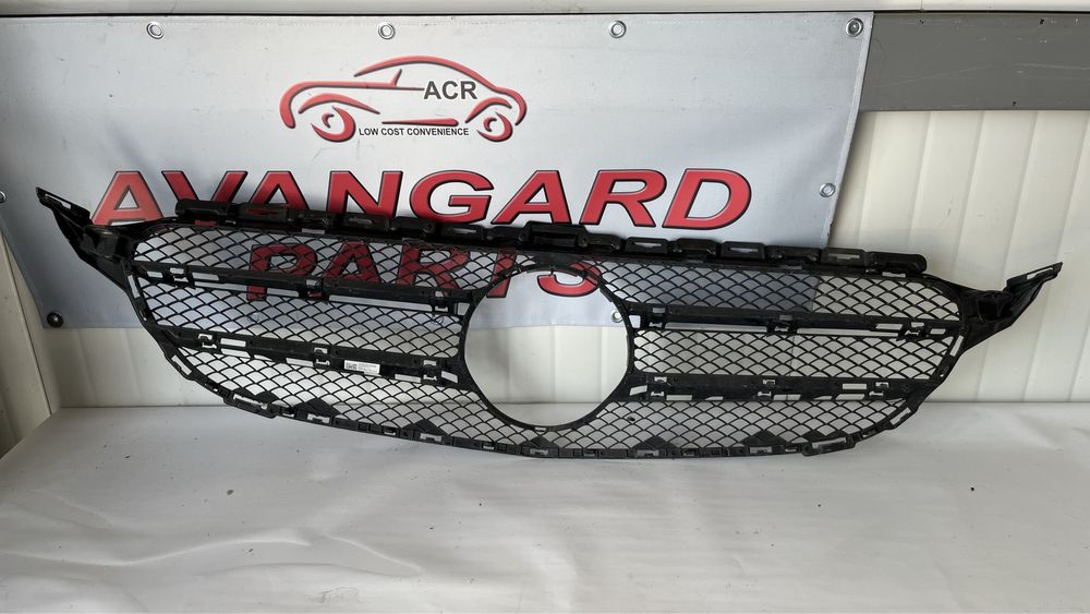 Решетка Mercedes C W205