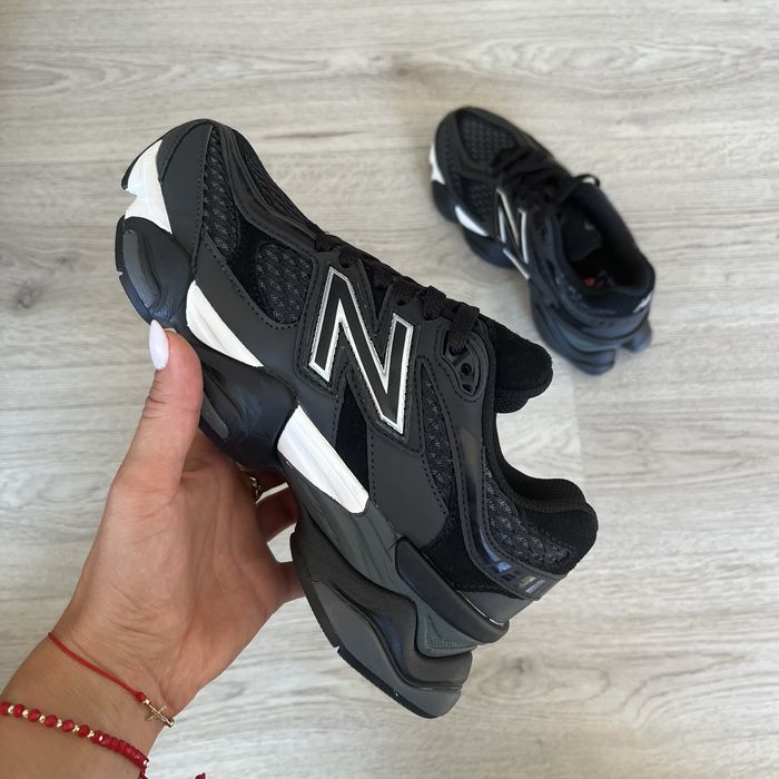 New Balance 9060 Black - 37/42/45