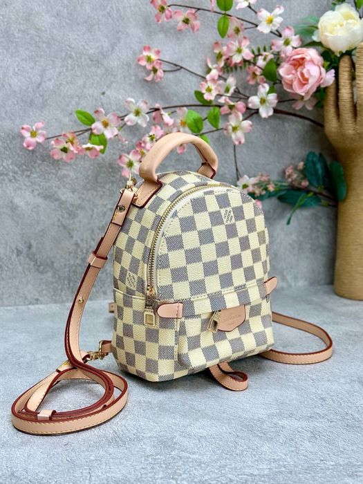 Ghiozdane Louis Vuitton noi