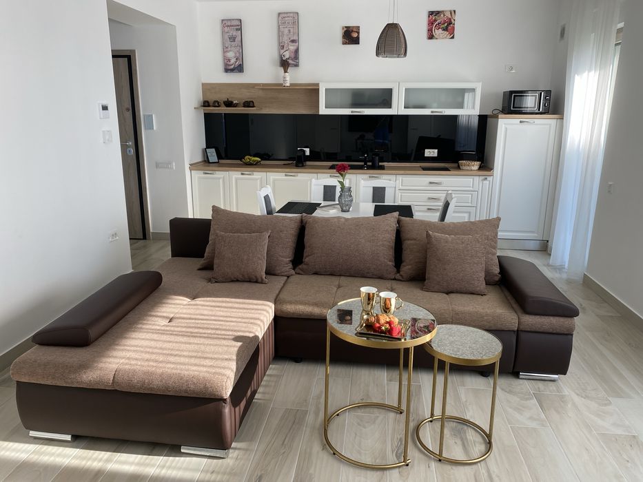 Închiriez ap in luna iunie 1 noapte gratis , ( sejur minim 2 n)