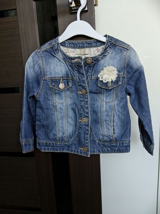 Срочно продам курточки на девочку!!!