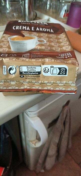 190 килограма LavAzza crema e Aroma original