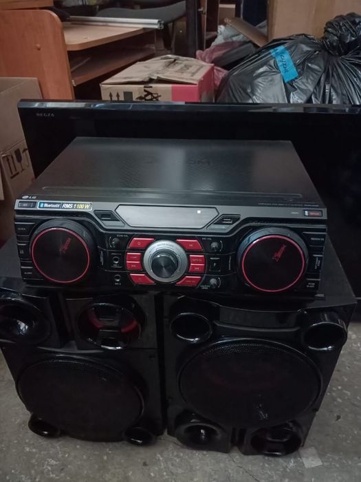 Продам музыкальный центр LG