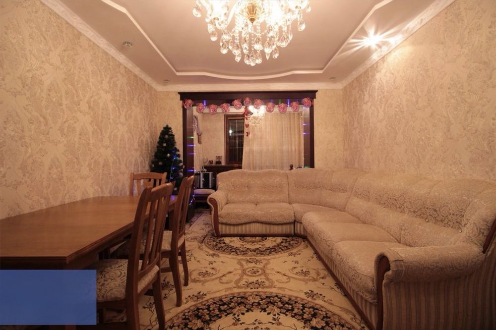 Срочно продаётся 77 серия 3х комнатни квартиры