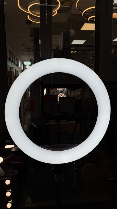 Ring Light Profesional 18” cu Trepied și 3 Suporturi pentru Telefon