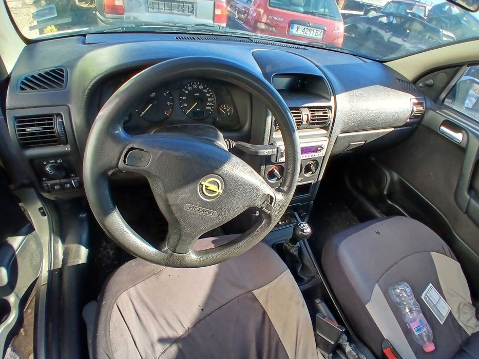Opel astra 1.4i 2000g.