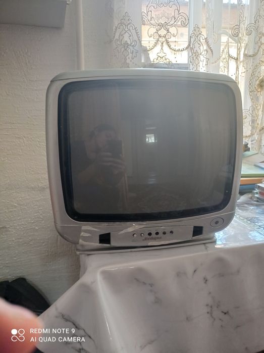 Телевизор маленький Jinlipu рабочая