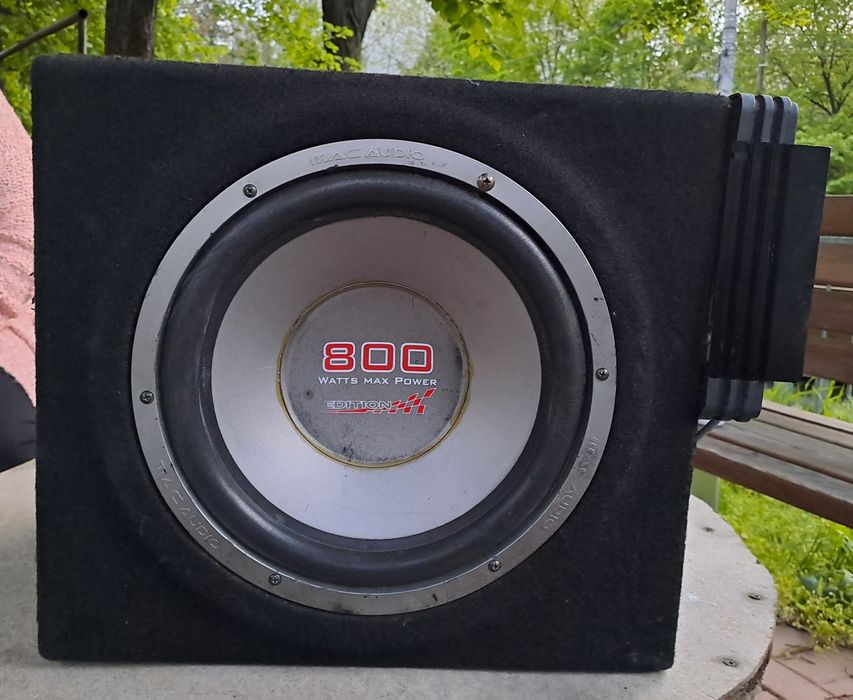 Vand navigatie 12gb ram+subwoofer cu stațieAlpine  si cabluri