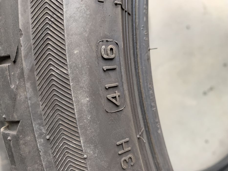 Anv vara 275/35/20 Bridgestone/Dunlop