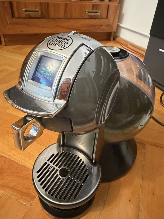 Aparat de cafea Nescafe Dolce Gusto