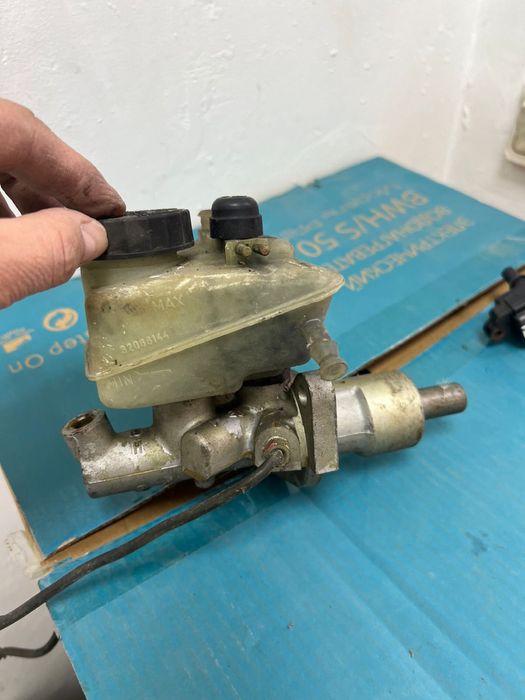 Главный тормозной цилиндр