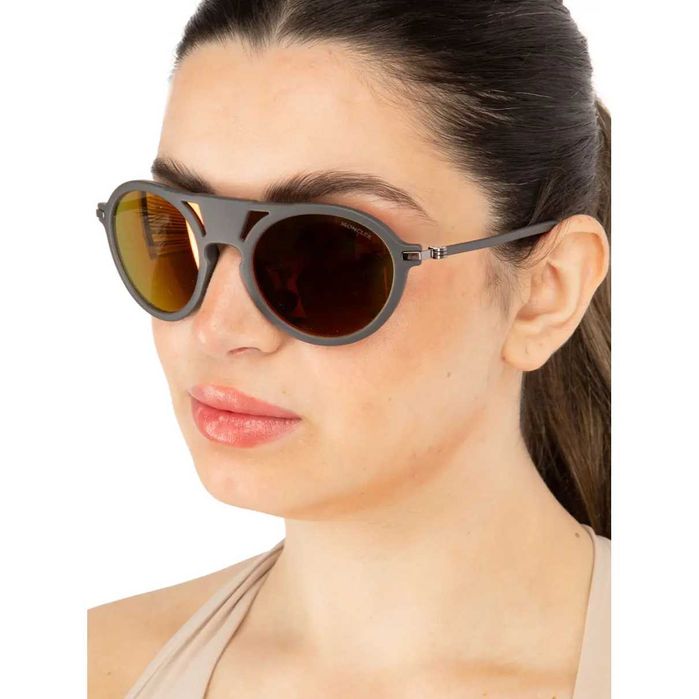 Оригинални Unisex слънчеви очила Moncler -50%