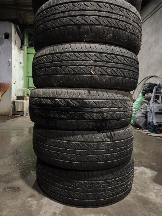 Продаются шины есть 8 штук размер 205/70/14