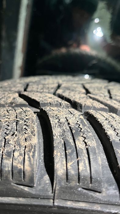 Гуми Hankook winter 245/45/20 като нови
