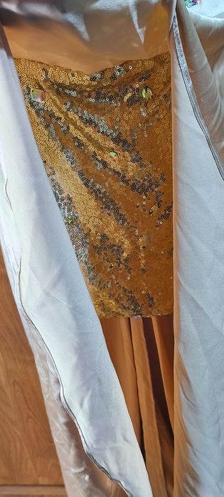 Vând rochie dama