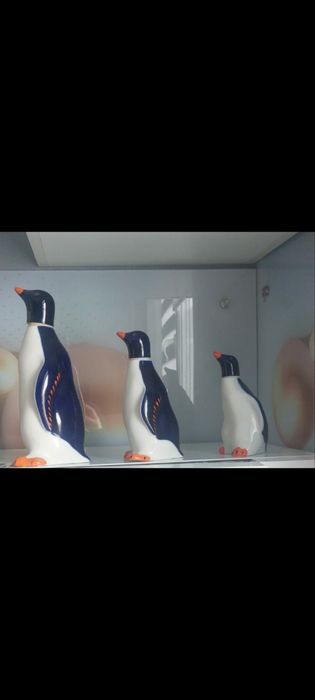 Фарфоровые статуэтки.