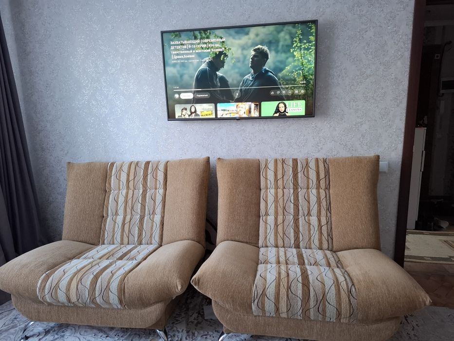 Диван с креслом, в хорошем состоянии