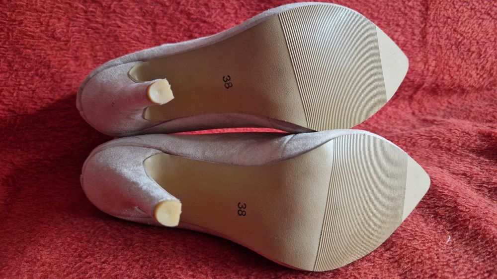 Велурени пролетни боти