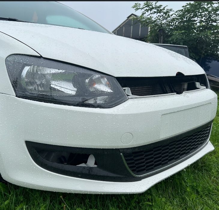 Новые Бампера в цвет кузова Фольксваген Поло от 2015г.в Цвет кузова по