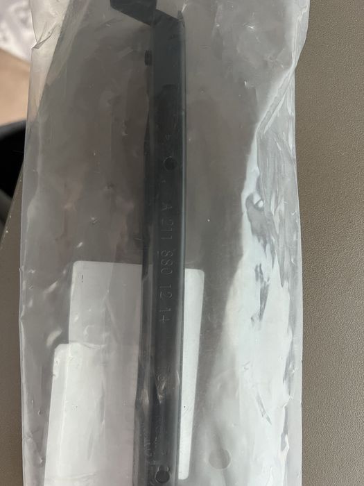 W211 крепление бампера