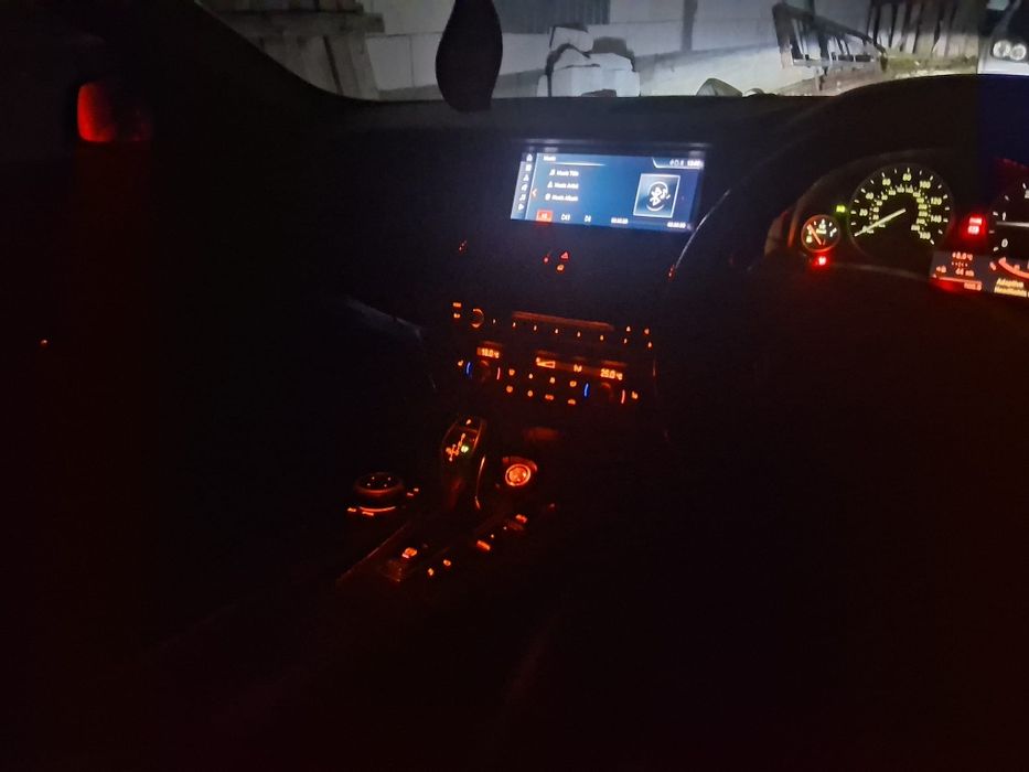 Vând BMW f 10 volan dreapta
