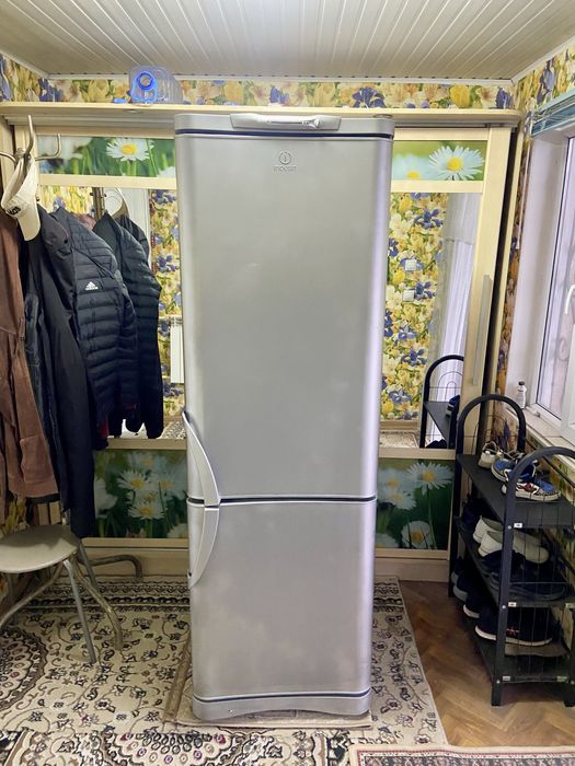 Продам холодильник  рабочая с доставкой