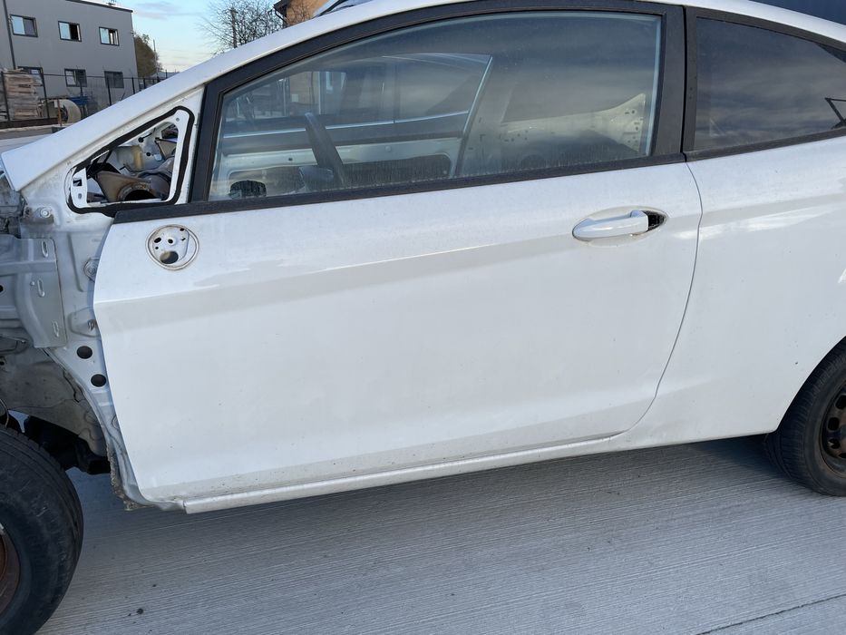 Usa Ford Fiesta stanga/dreapta 3/5 usi