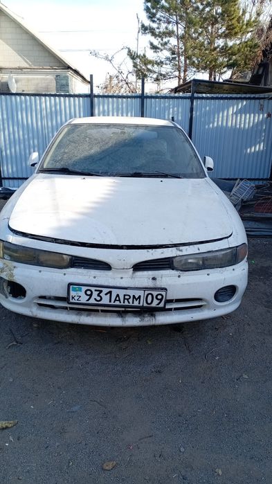 Продам на разбор Машину Митцубиси галант