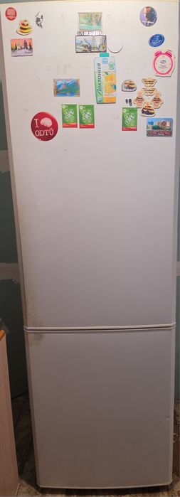 Холодильник Samsung