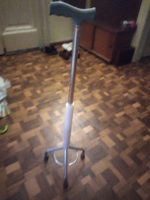 Бастун с 3 крака