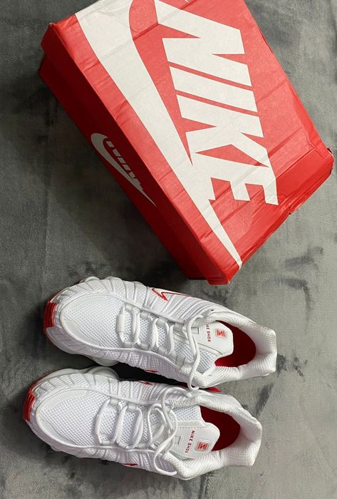 Vand adidasi noi de barbati Nike Shox