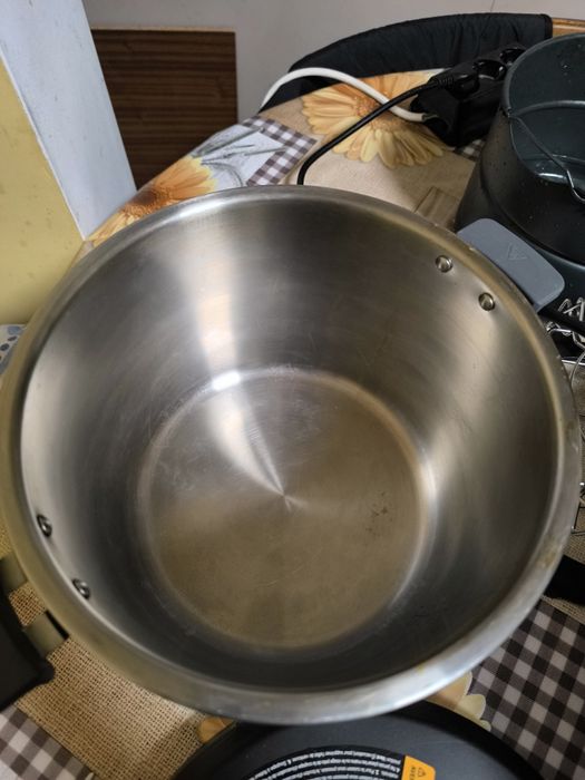 Мултикукър instant pot 7,6л.