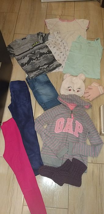 Голям лот дрехи само за 4 евро