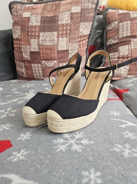 Sandale de vara cu platforma noi marime 39