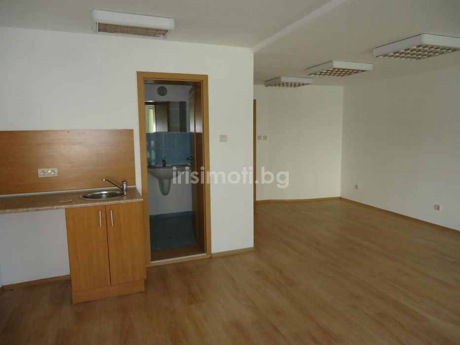 Дава се под наем Офис в София, Център - 62 кв.м за 408 € - Снимка #3