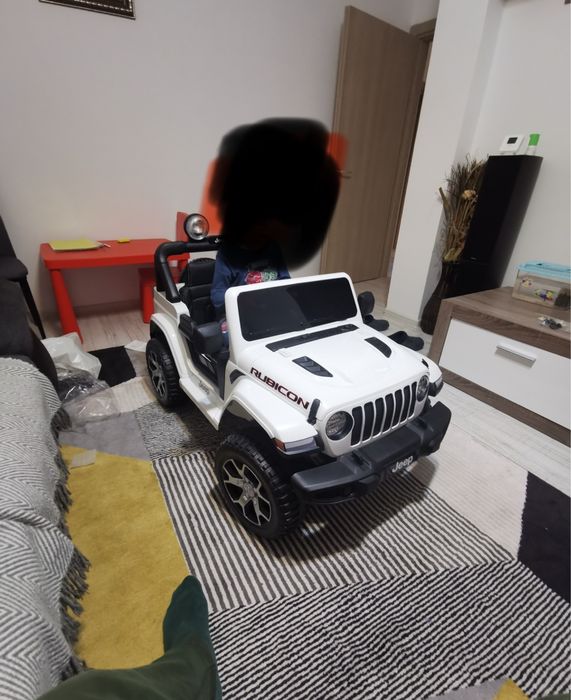 Masinuta electrica jeep wrangler