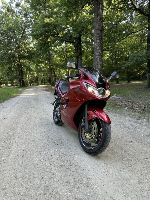 Triumph sprint st 1050