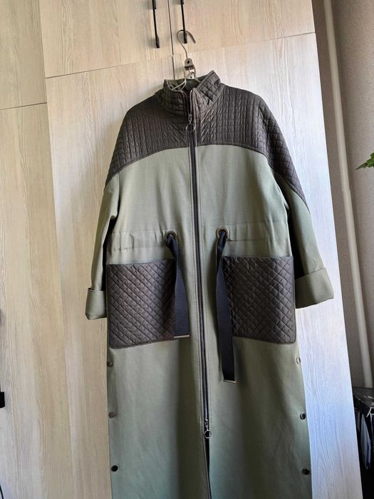 Продается женский плащ